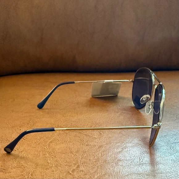 James Dean JD3003 Aviator Sunglasses Silver Frame Blue Lens 100% UV NWT - Picture 4 of 9